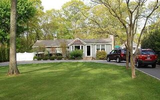 147 Calvert Ave, Ronkonkoma, NY 11779