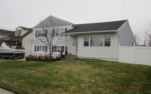 147 Madison Ave, Island Park, NY 11558