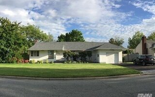 148 Elm Ave, Glen Cove, NY 11542
