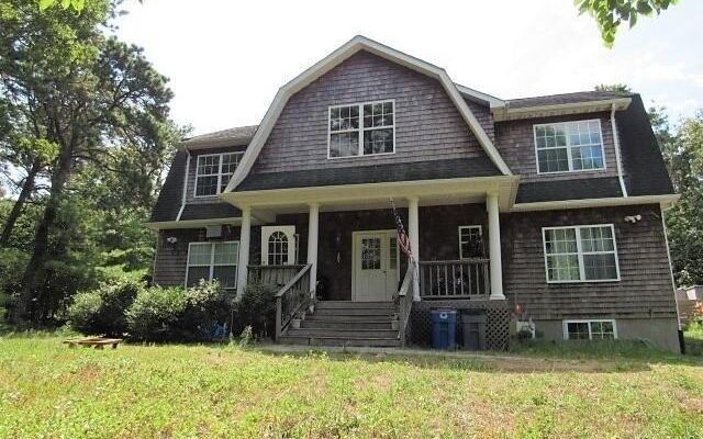 148 Hills Station Rd, Southampton, NY 11968 (Porch)