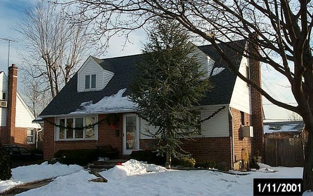 148 Ronni Dr, East Meadow, NY 11554