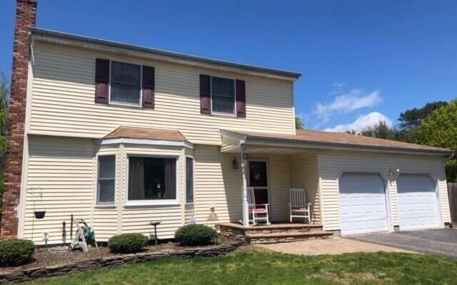 15 Cara Dr, Ronkonkoma, NY 11779