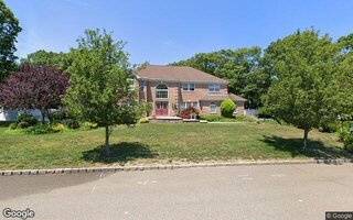 15 Chestnut St, Brookhaven, NY 11719