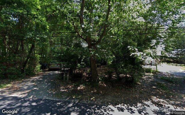 15 Clover St, Mastic, NY 11950