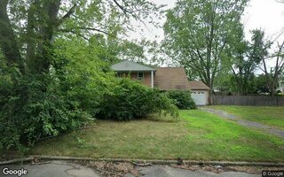 15 Colonial Pl, Centereach, NY 11720