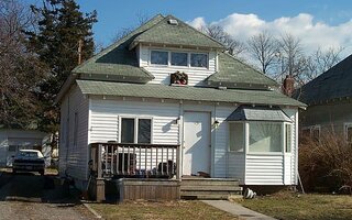15 E Hamilton Ave, Massapequa, NY 11758