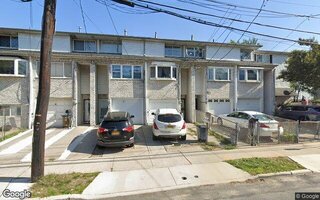 15 Grandview Ave, Staten Island, NY 10303
