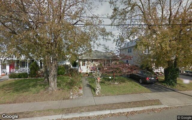 15 Jackson Ave E, Babylon, NY 11702