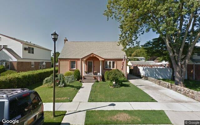 15 Monaco Ave, Elmont, NY 11003