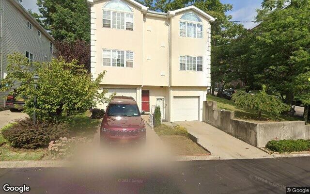15 Natalie Ct, Staten Island, NY 10304