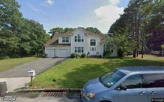 15 Prager Ct, Medford, NY 11763