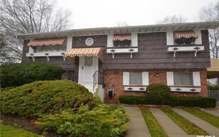 15 Rolan Ct, Islip Terrace, NY 11752