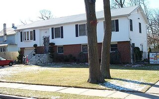 15 Sheridan Pl, Roosevelt, NY 11575