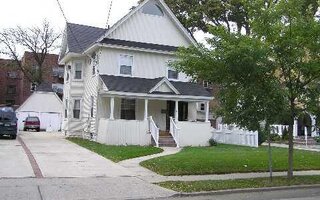 15 Wallace St, Freeport, NY 11520