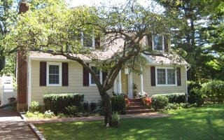 15 Willits Rd, Glen Cove, NY 11542