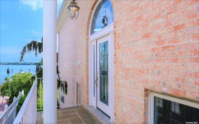 150-129 Powells Cove Blvd, Whitestone, NY 11357 (House View)