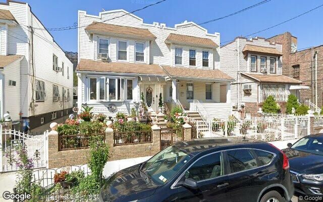 150 Pine St, Brooklyn, NY 11208