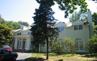 150 South Rd, Port Washington, NY 11050