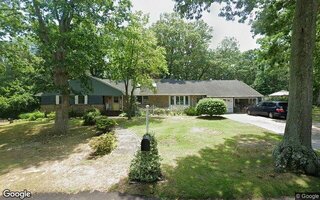 150 Tamarack St, Islip, NY 11751