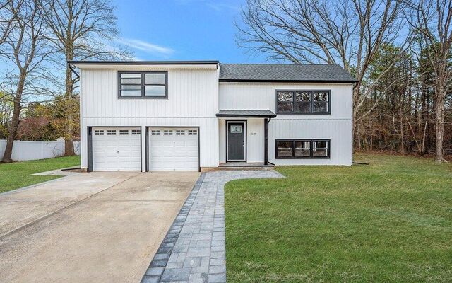 1507 Lincoln Ave, Bohemia, NY 11716 (Garage)