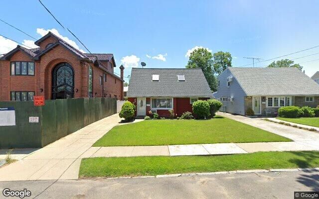 151-18 21st Ave, Whitestone, NY 11357