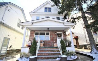 151-40 12th Rd, Whitestone, NY 11357