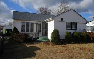 151 Boylston St, Hempstead, NY 11550