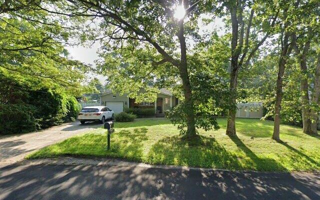 151 Cumberland St, Mastic, NY 11950