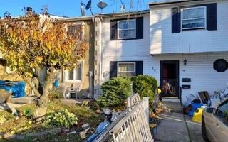151 Regis Dr, Staten Island, NY 10314