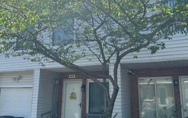 152 Emily Ln, Staten Island, NY 10312