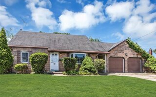 1528 Fenimore St, North Bellmore, NY 11710
