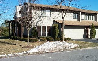 153 Foxwood Dr #153, Jericho, NY 11753