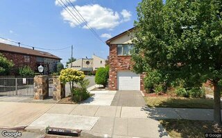 154-45 Riverside Dr, Whitestone, NY 11357