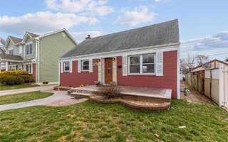 154 Sterling Rd, Elmont, NY 11003