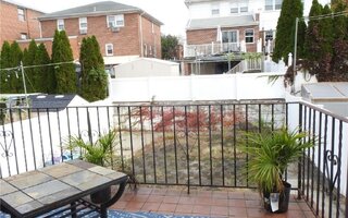 1544 Ohm Ave, Bronx, NY 10465