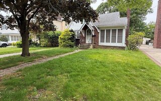 155 Carman Ave, East Rockaway, NY 11518