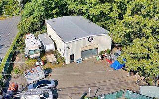 155 Clay Pit Rd, Staten Island, NY 10309