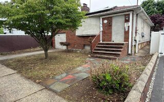 155 Locust Ave, Staten Island, NY 10306