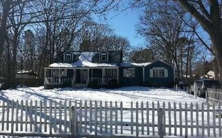 155 Oak Ave, Shirley, NY 11967