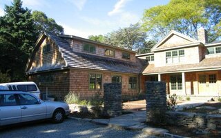 155 Royston Ln, Oyster Bay, NY 11771