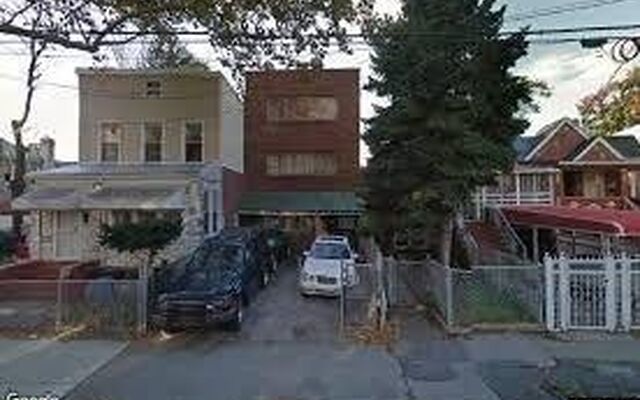 156 E 38th St, Brooklyn, NY 11203