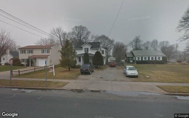156 Oak St, Amityville, NY 11701