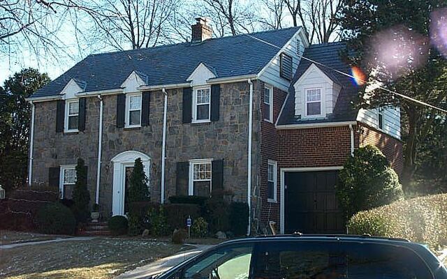157 California Ave, Freeport, NY 11520