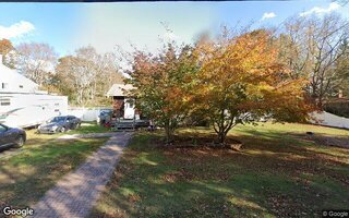 157 Hawthorne St, Mastic, NY 11950