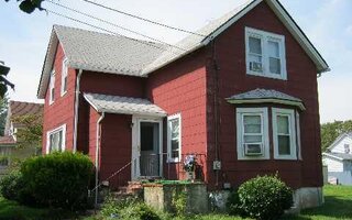 158 40th St, Lindenhurst, NY 11757