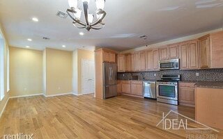1585 Union St, Brooklyn, NY 11213