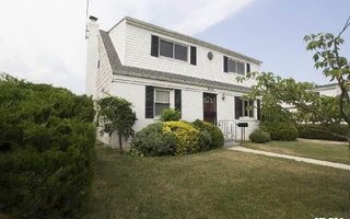 1588 Woodstock St, Elmont, NY 11003