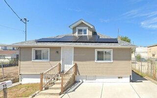 16 3rd St, Rosedale, NY 11422