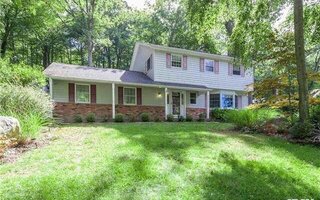 16 Cornwallis Rd, East Setauket, NY 11733