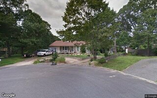 16 Goodale Ct, Riverhead, NY 11901